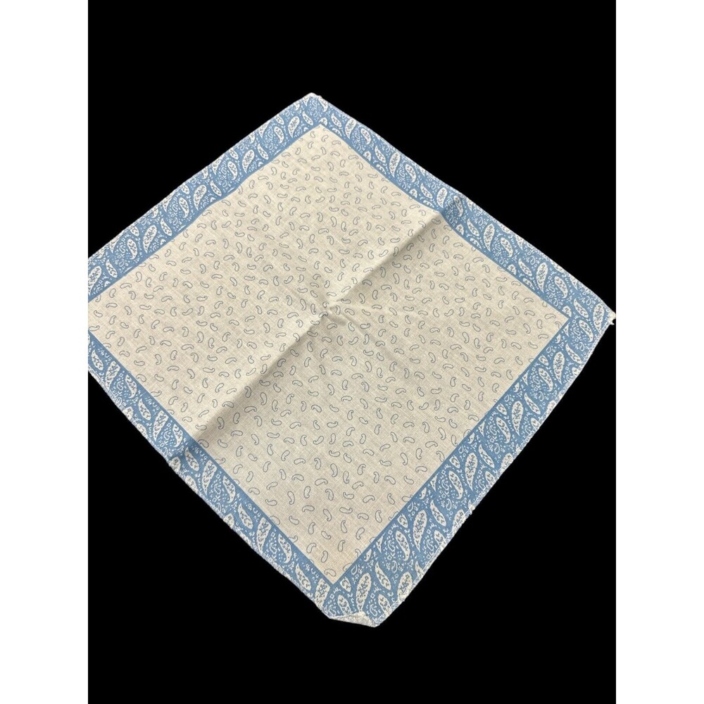 Set of 8 Blue, White and Blue Napkins, Geometric Pattern 14 x 14 in.
